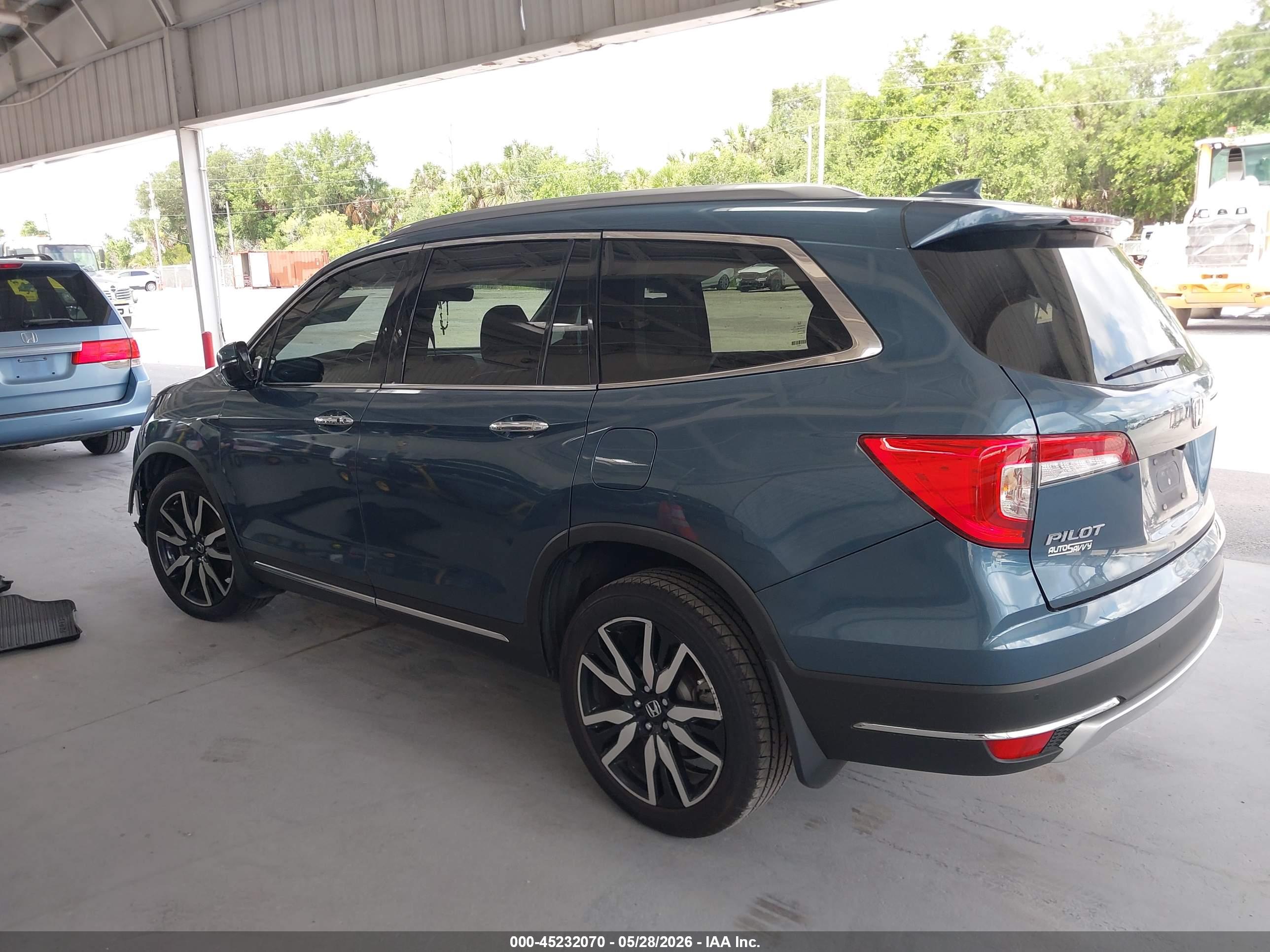 2022 HONDA PILOT 2WD TOURING 8 PASSENGER