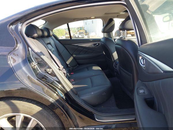 2016 INFINITI Q50 3.0T PREMIUM — I8