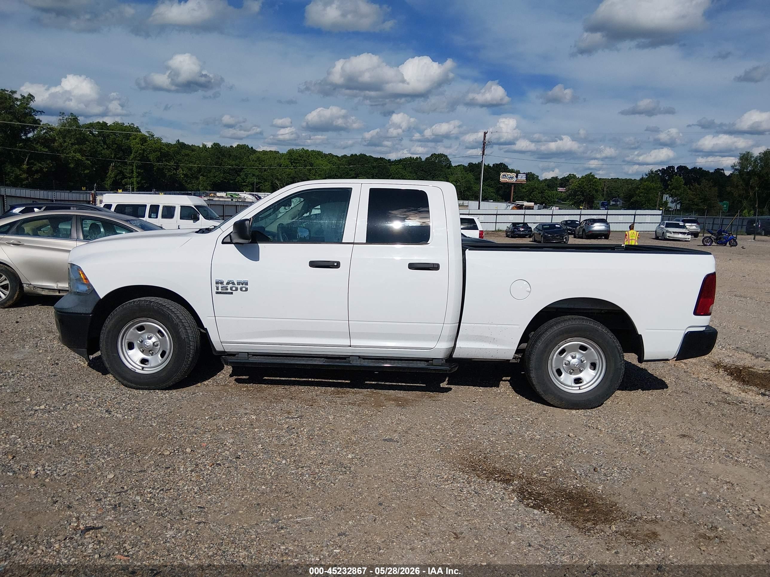 2019 RAM 1500 CLASSIC TRADESMAN  4X2 6'4 BOX
