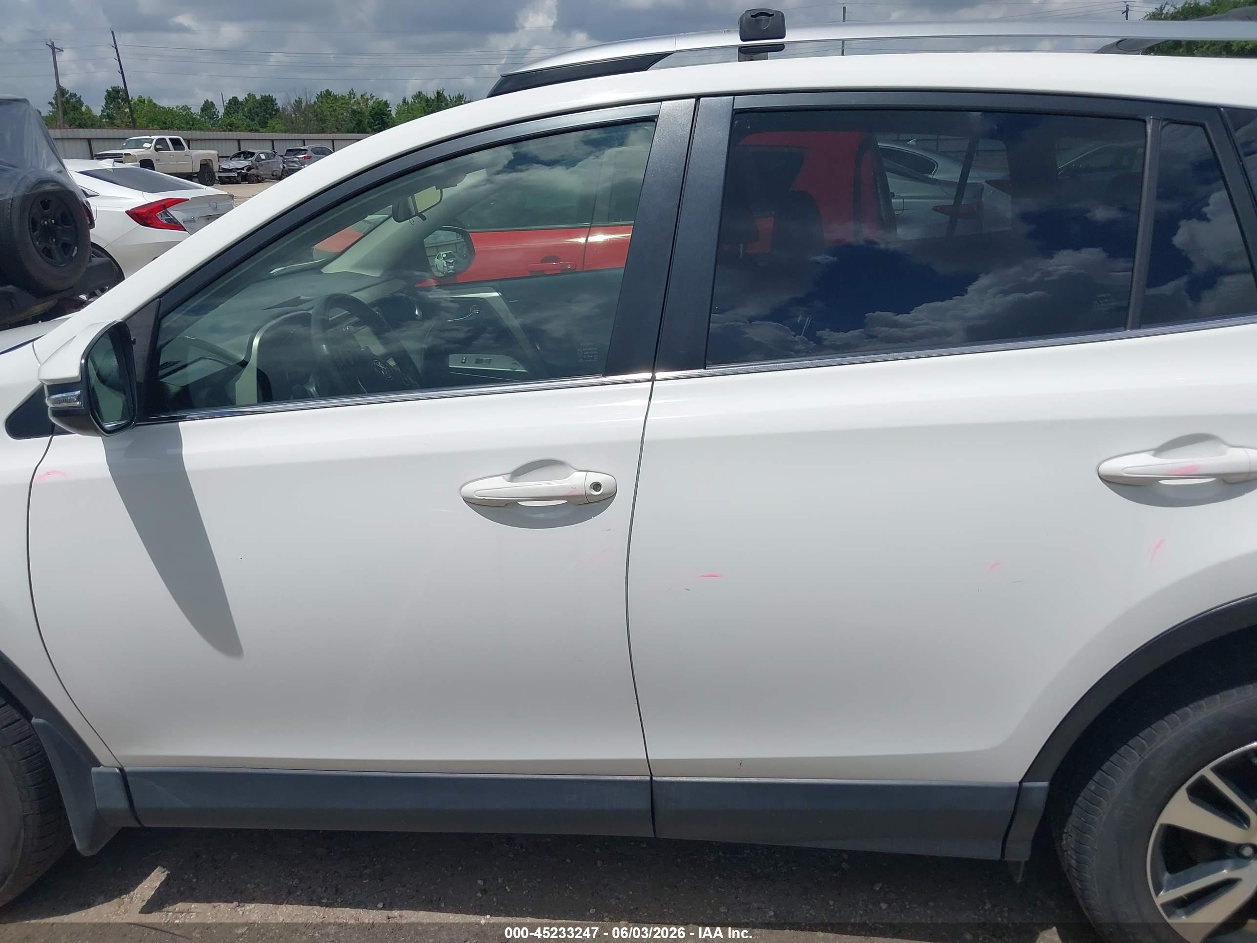 2018 TOYOTA RAV4 XLE