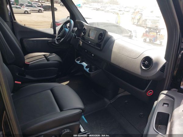 2024 MERCEDES-BENZ SPRINTER 2500