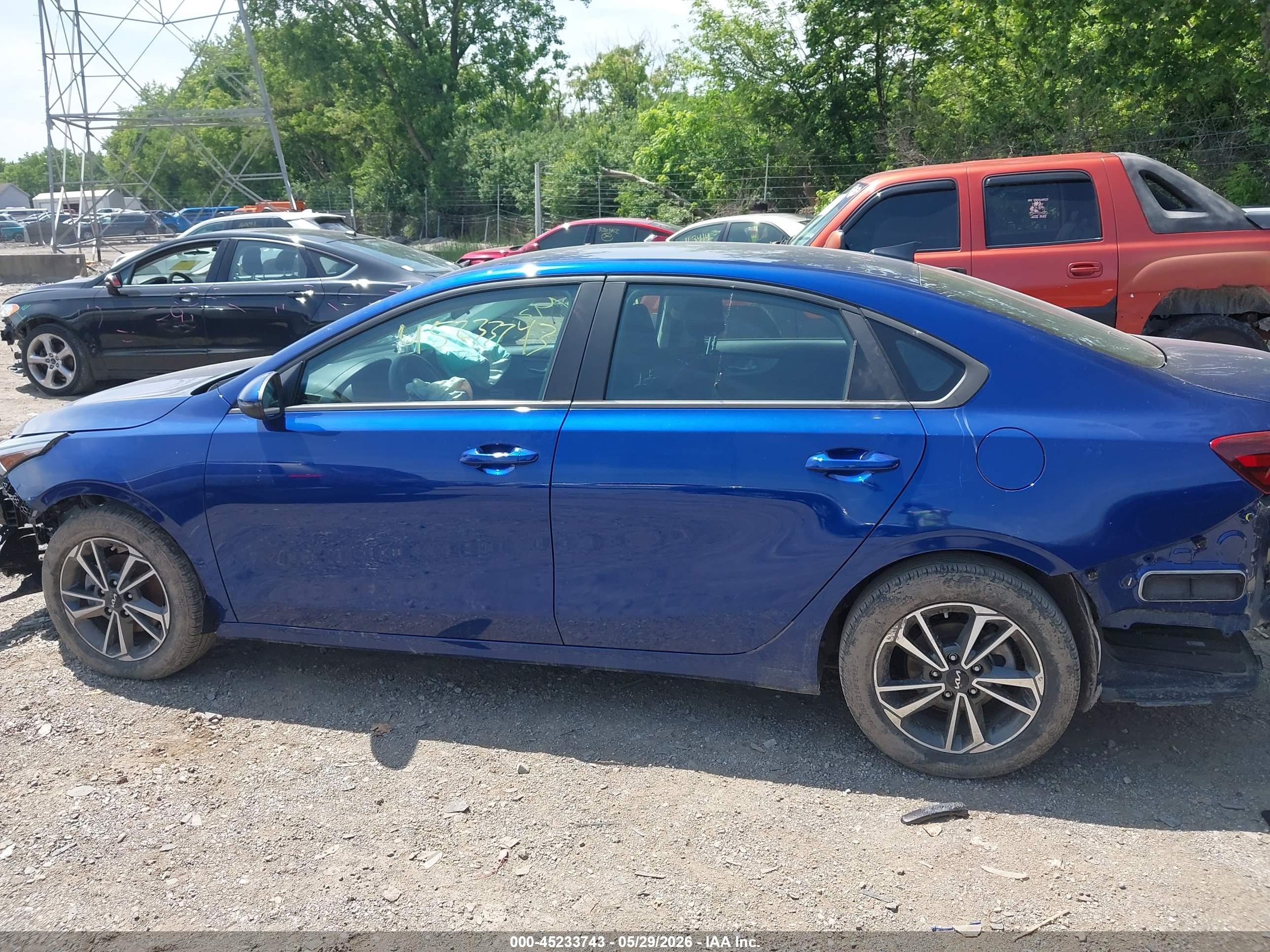 2023 KIA FORTE LXS