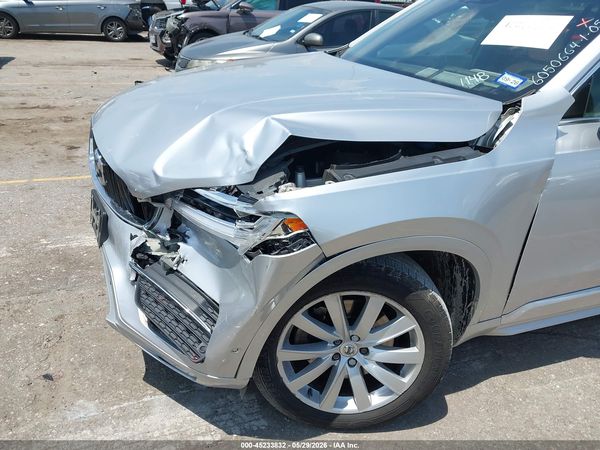 2017 VOLVO XC90 T6 MOMENTUM