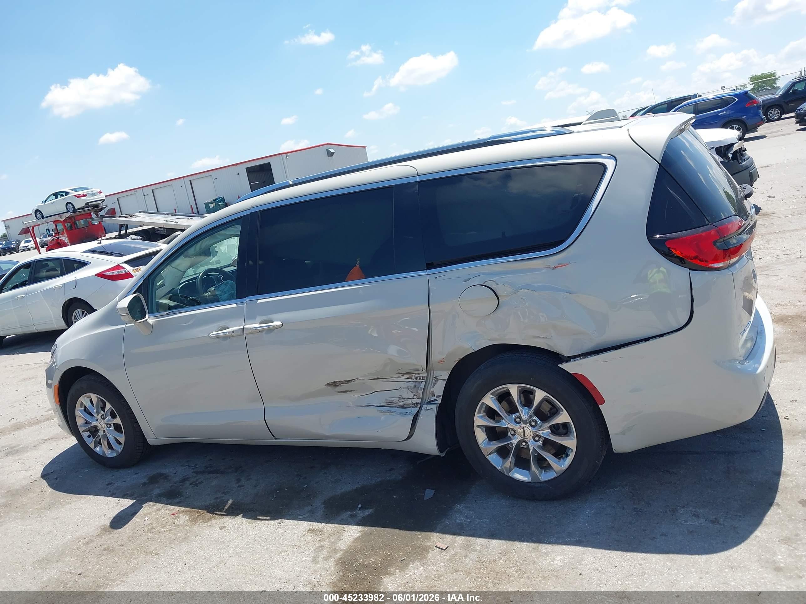 2021 CHRYSLER PACIFICA TOURING L AWD