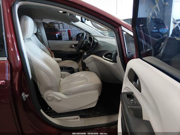 2021 CHRYSLER VOYAGER LXI