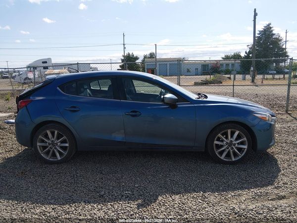 2017 MAZDA MAZDA3 TOURING