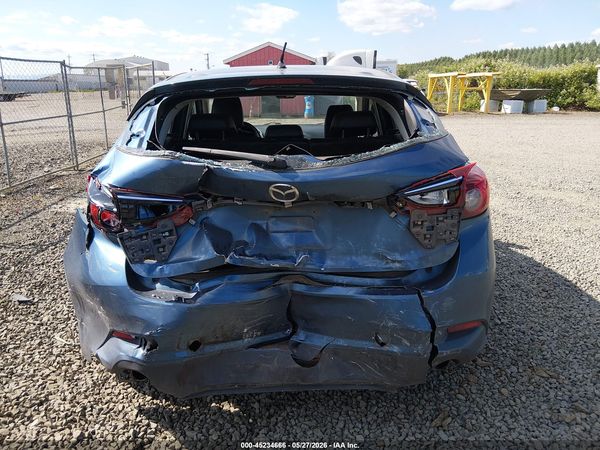 2017 MAZDA MAZDA3 TOURING