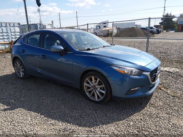 2017 MAZDA MAZDA3 TOURING