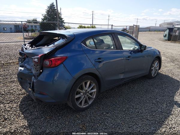 2017 MAZDA MAZDA3 TOURING