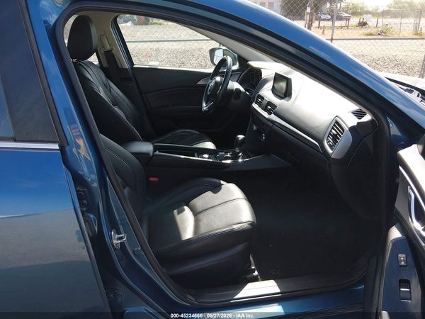 2017 MAZDA MAZDA3 TOURING