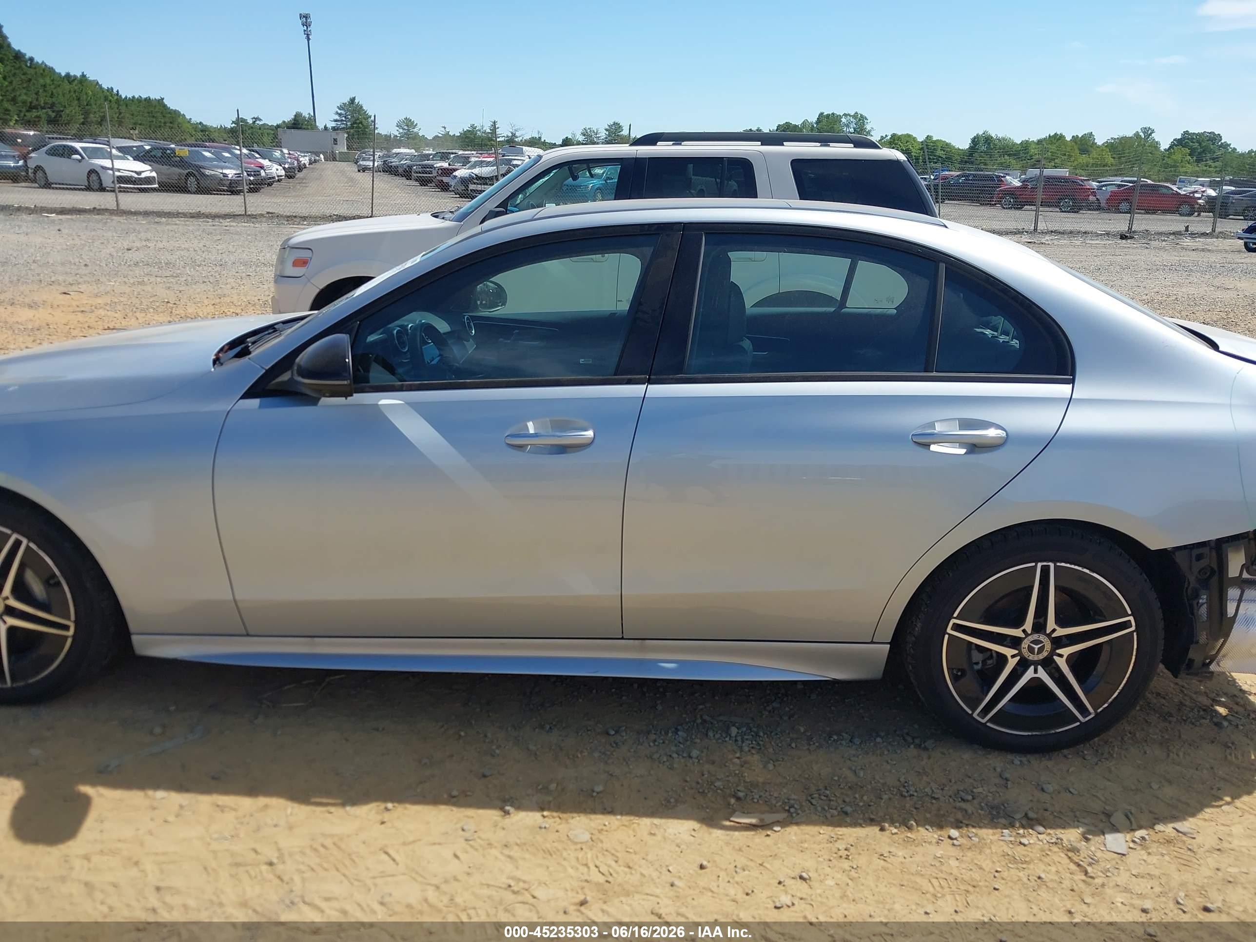 2024 MERCEDES-BENZ C 300