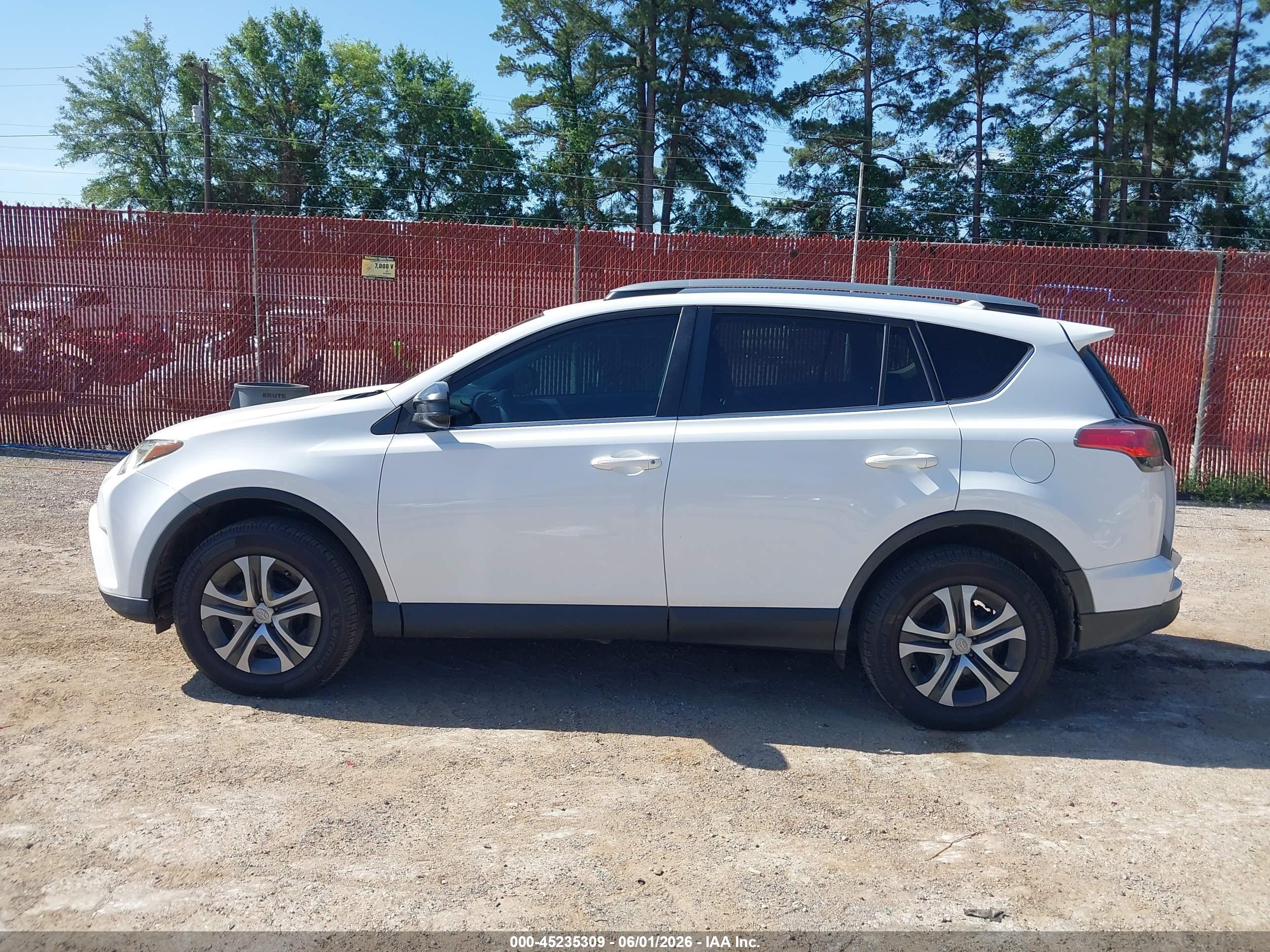2017 TOYOTA RAV4 LE