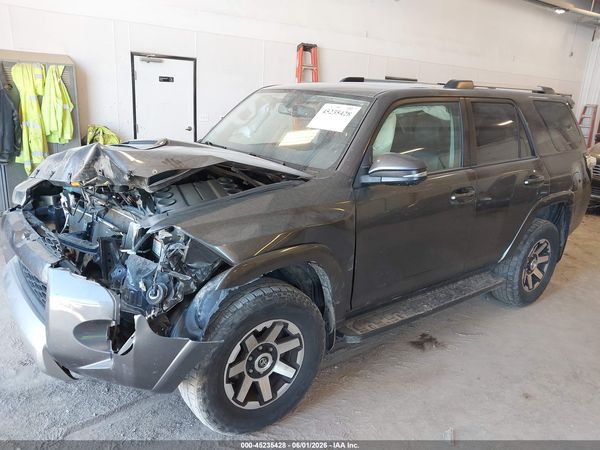 2017 TOYOTA 4RUNNER SR5