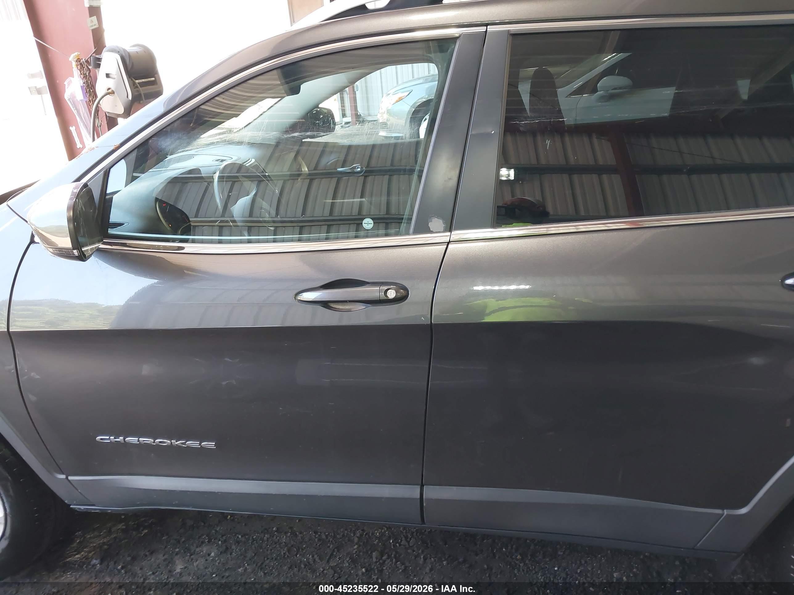 2017 JEEP CHEROKEE LATITUDE 4X4