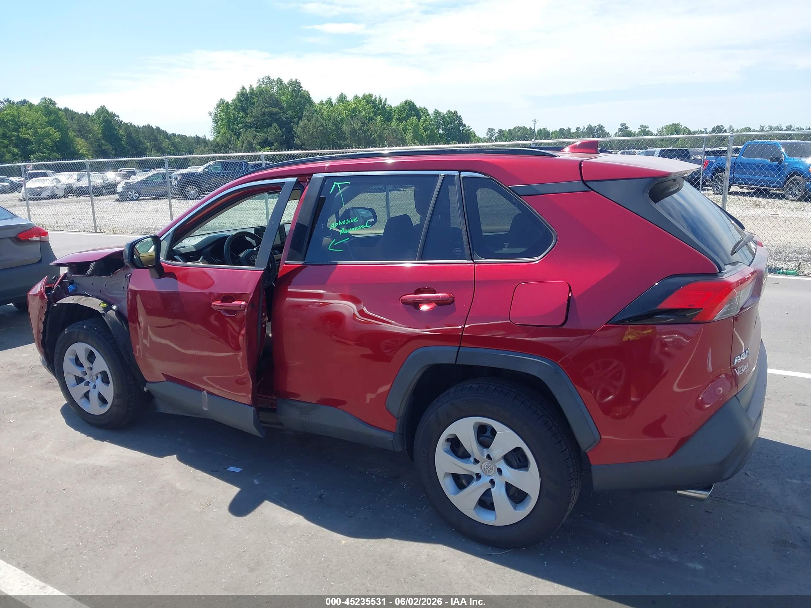 2019 TOYOTA RAV4 LE