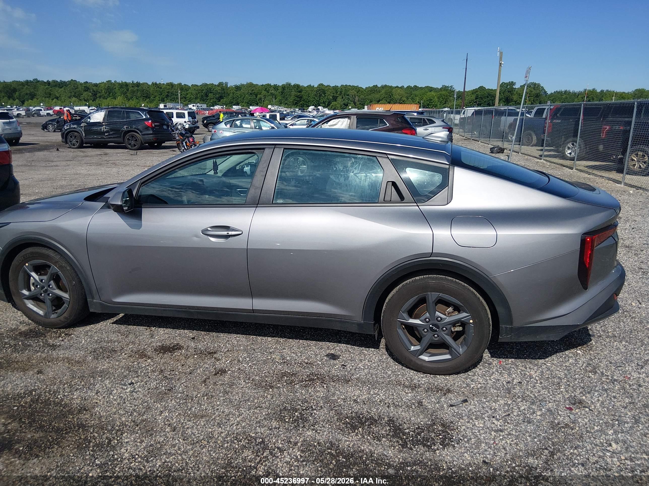 2025 KIA K4 LXS