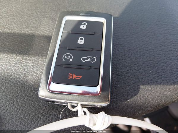 2023 JEEP GRAND CHEROKEE LAREDO 4X2