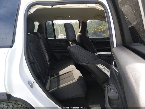 2023 JEEP GRAND CHEROKEE LAREDO 4X2