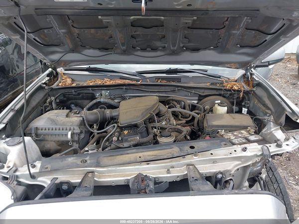 2016 TOYOTA TACOMA SR5