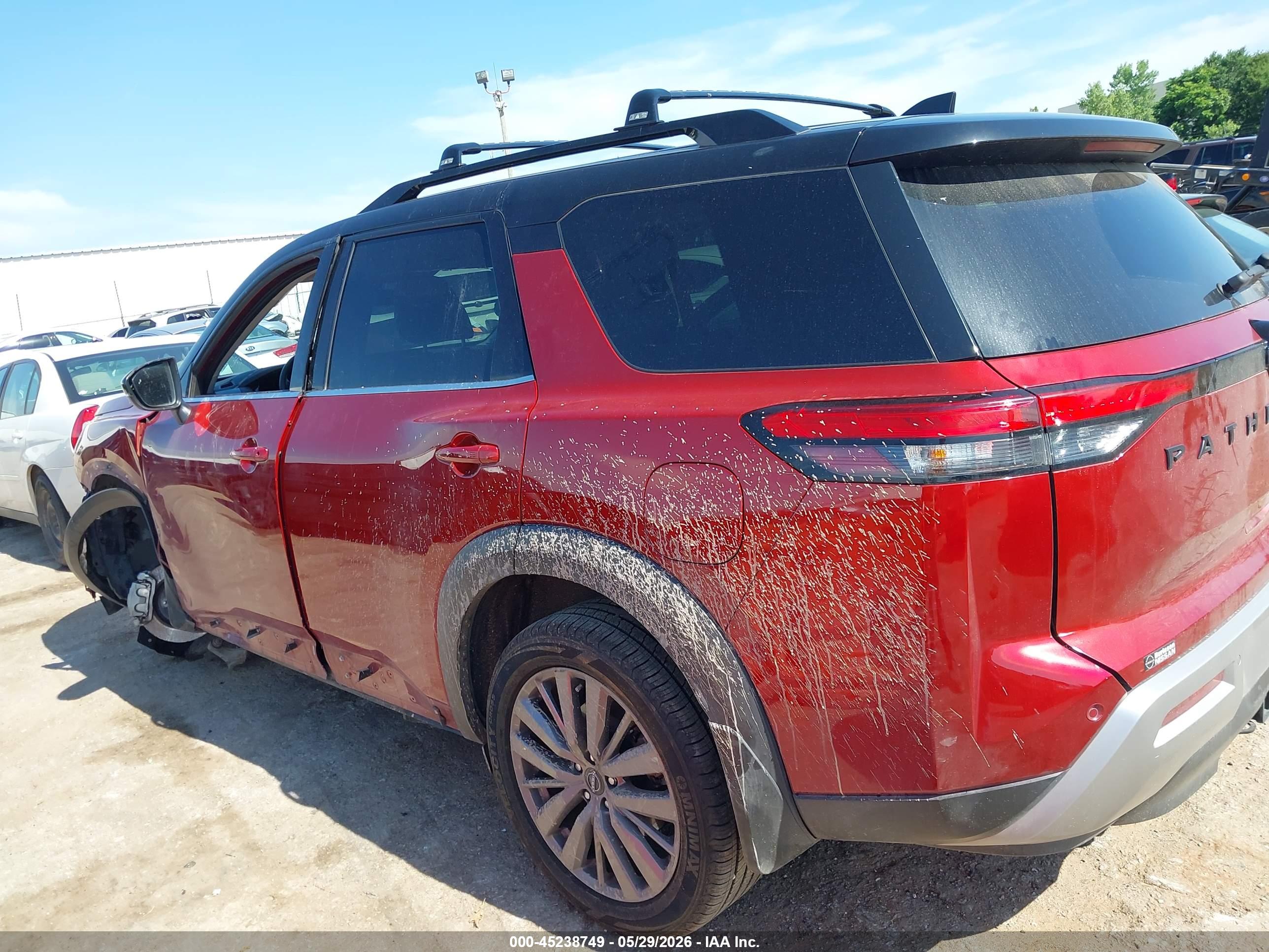 2023 NISSAN PATHFINDER SL FWD