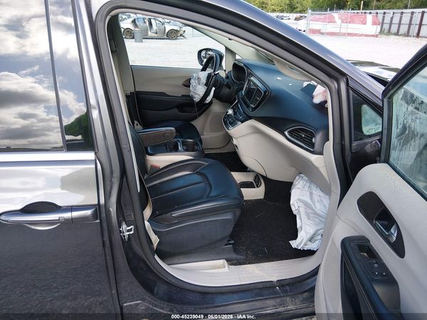 2021 CHRYSLER VOYAGER LXI