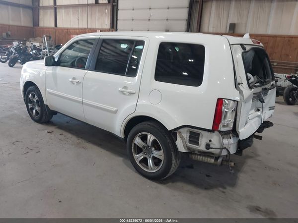 2015 HONDA PILOT SE