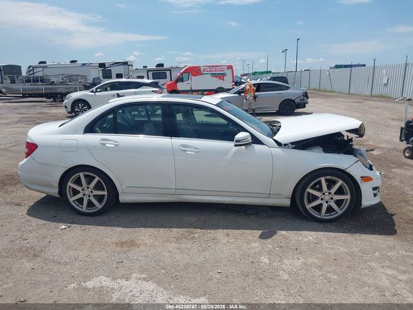 2014 MERCEDES-BENZ C 250 SPORT