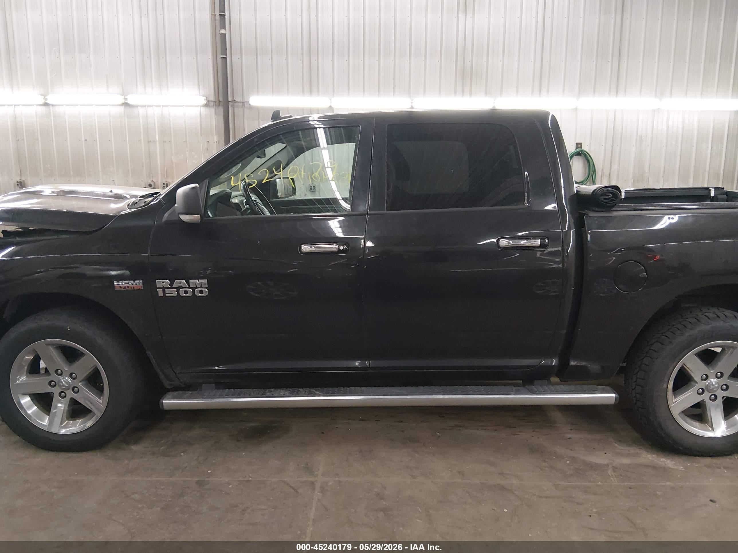2017 RAM 1500 BIG HORN  4X4 5'7 BOX