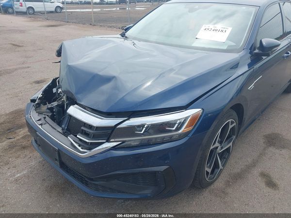2020 VOLKSWAGEN PASSAT 2.0T R-LINE — I6