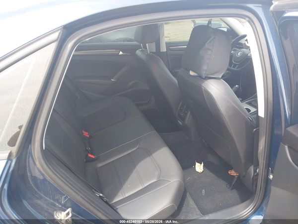 2020 VOLKSWAGEN PASSAT 2.0T R-LINE — I8