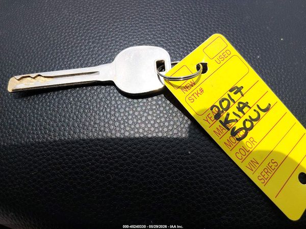 2017 KIA SOUL Base