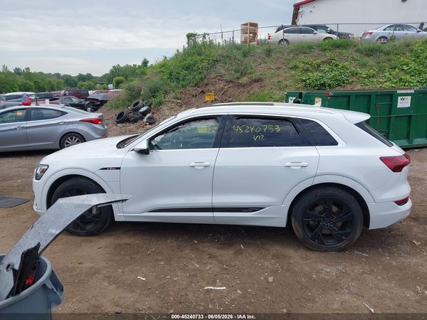 2021 AUDI E-TRON PREMIUM QUATTRO