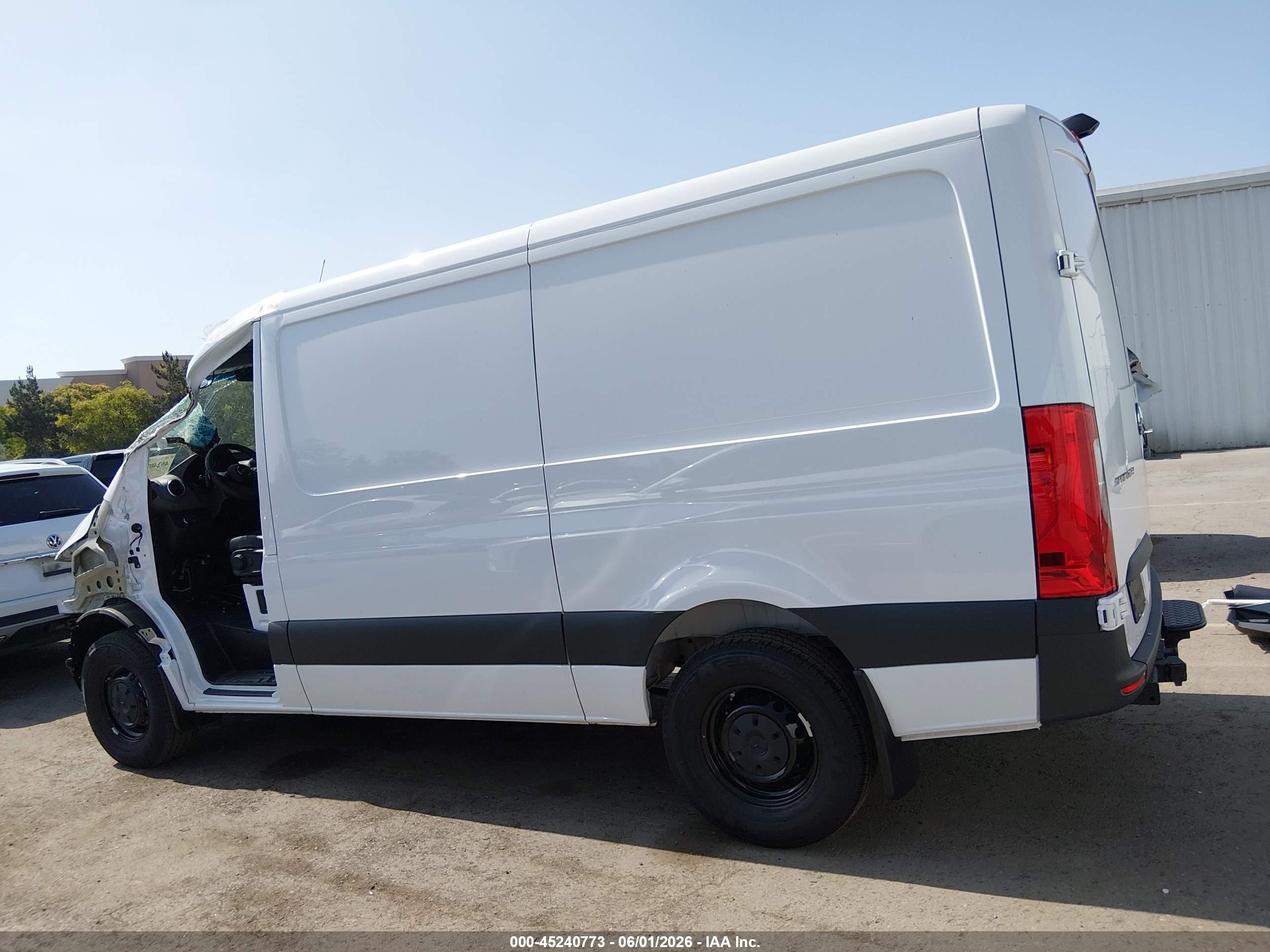 2025 MERCEDES-BENZ SPRINTER 2500