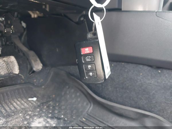 2018 TOYOTA RAV4 SE