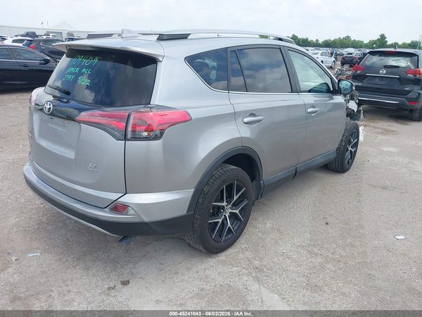 2018 TOYOTA RAV4 SE