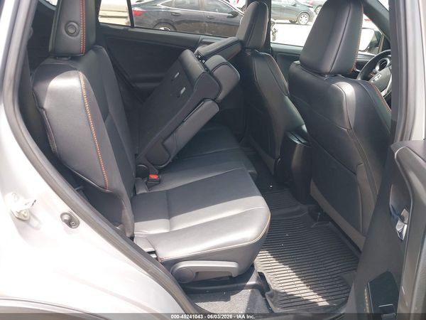 2018 TOYOTA RAV4 SE
