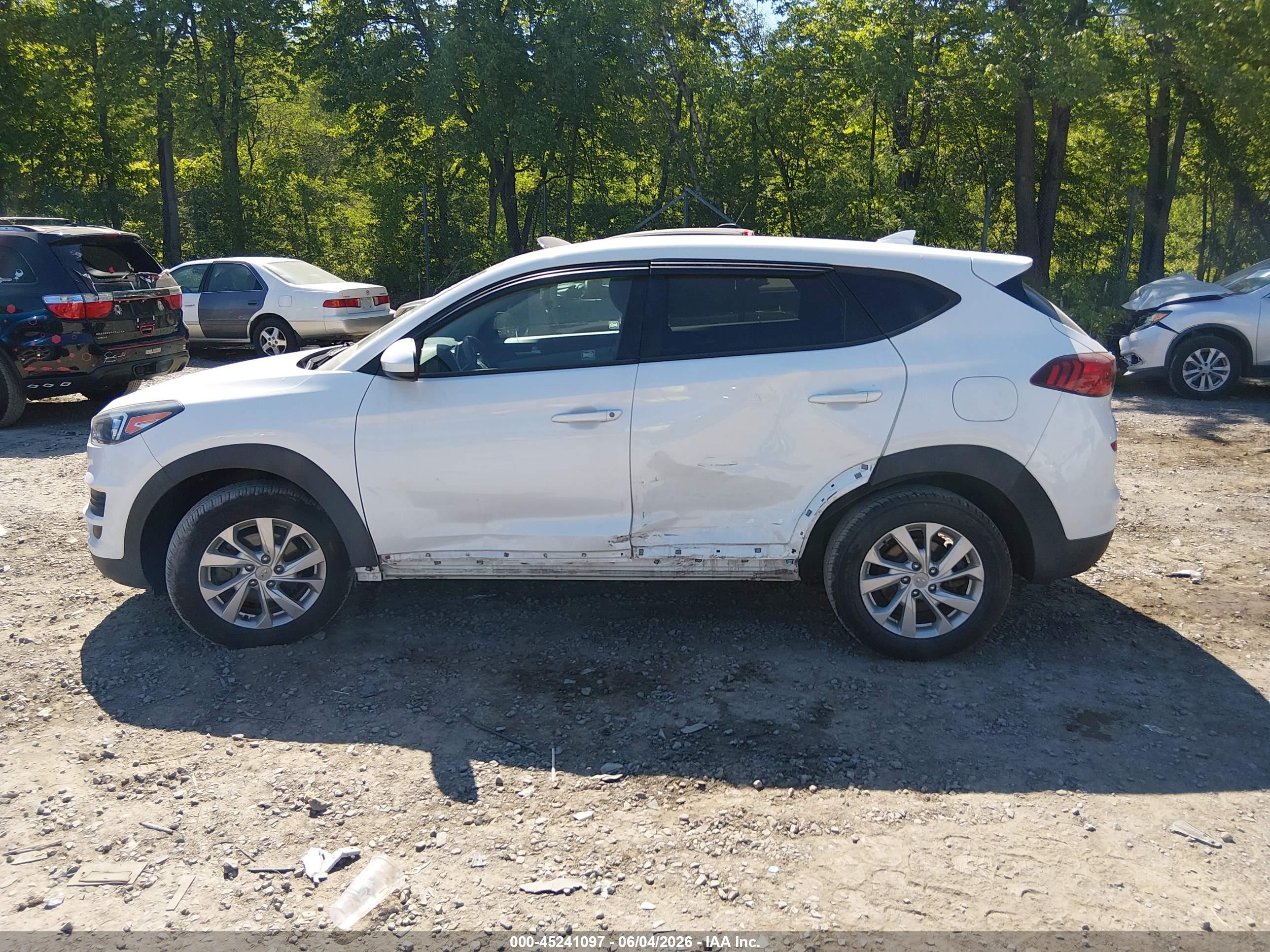 2021 HYUNDAI TUCSON SE