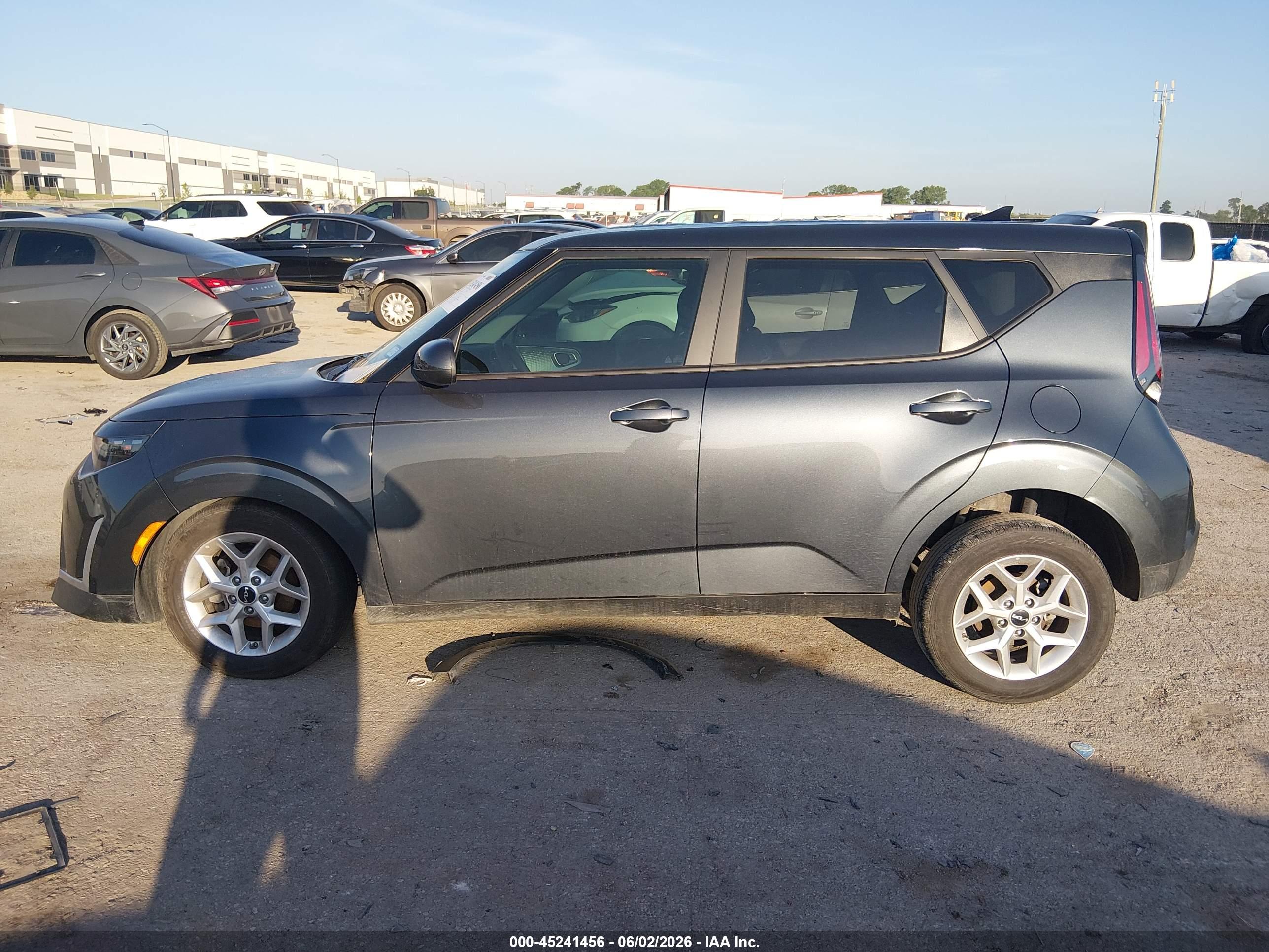 2025 KIA SOUL LX