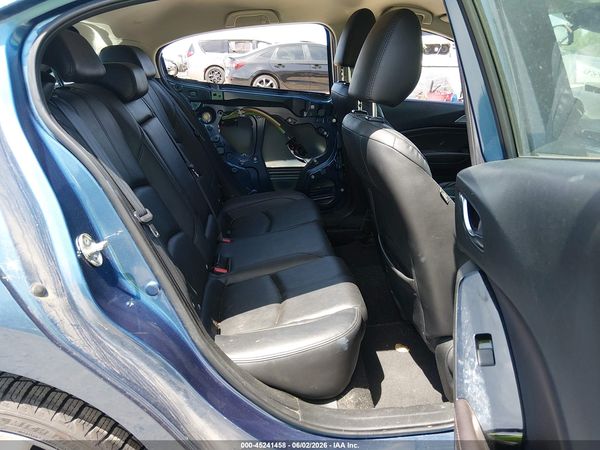 2017 MAZDA MAZDA3 TOURING
