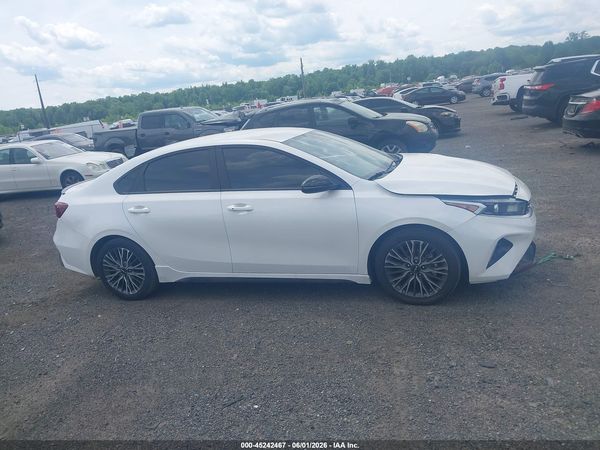 2024 KIA FORTE GT-LINE