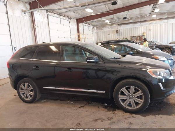2017 VOLVO XC60 T5 INSCRIPTION