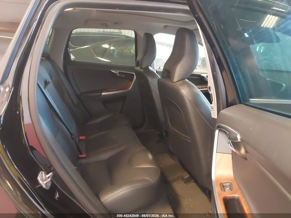 2017 VOLVO XC60 T5 INSCRIPTION