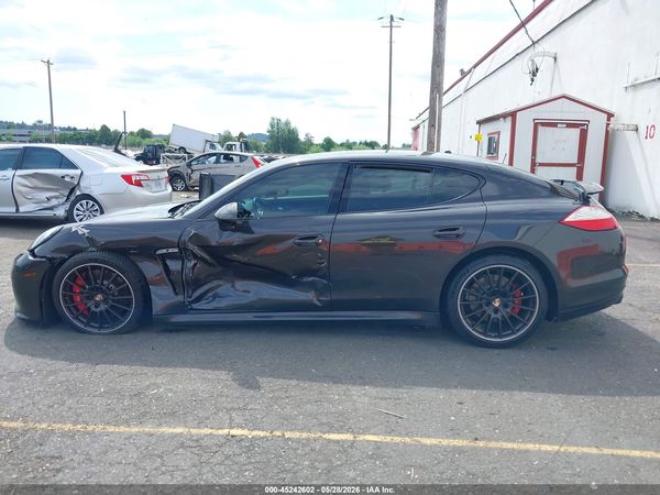 2013 PORSCHE PANAMERA GTS