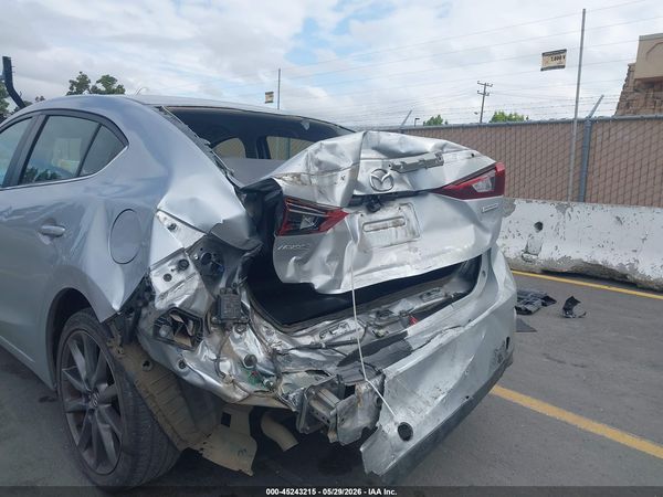 2018 MAZDA MAZDA3 TOURING