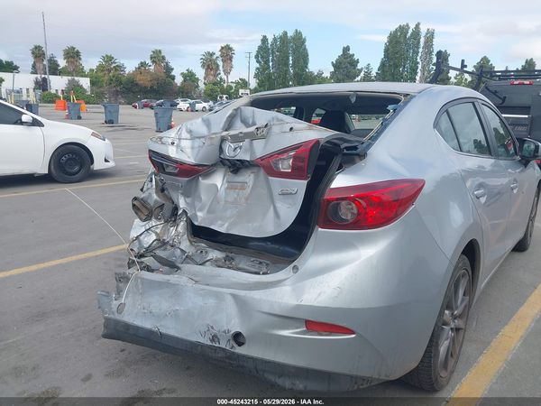 2018 MAZDA MAZDA3 TOURING