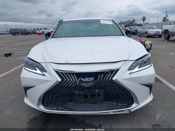 2021 LEXUS ES 300H LUXURY