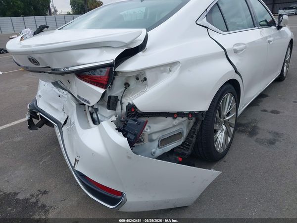 2021 LEXUS ES 300H LUXURY