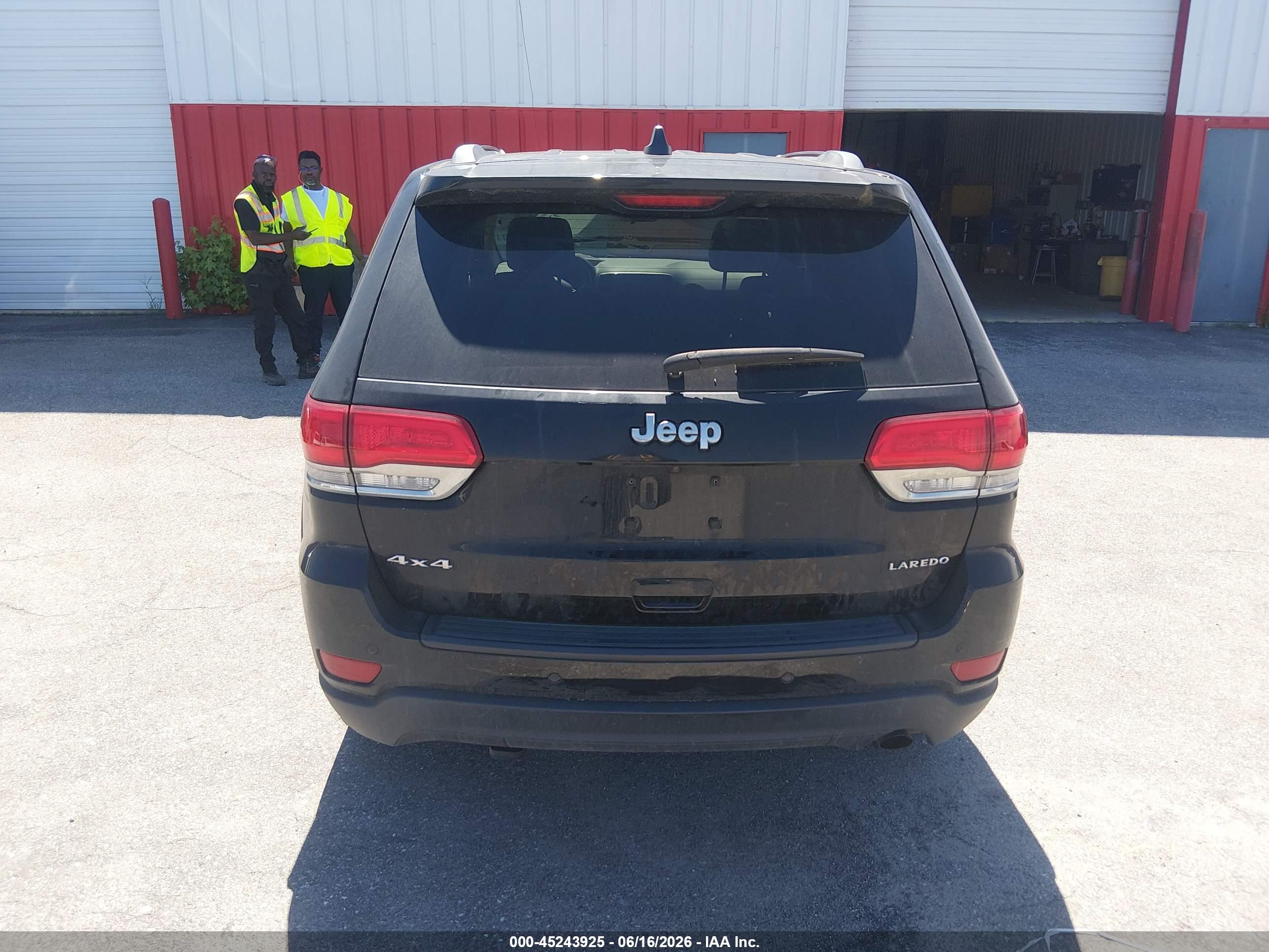 2019 JEEP GRAND CHEROKEE LAREDO E 4X4