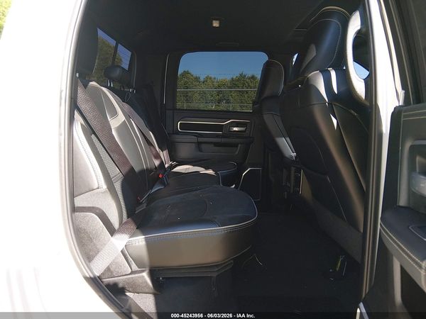 2024 RAM 3500 LARAMIE  4X4 8' BOX