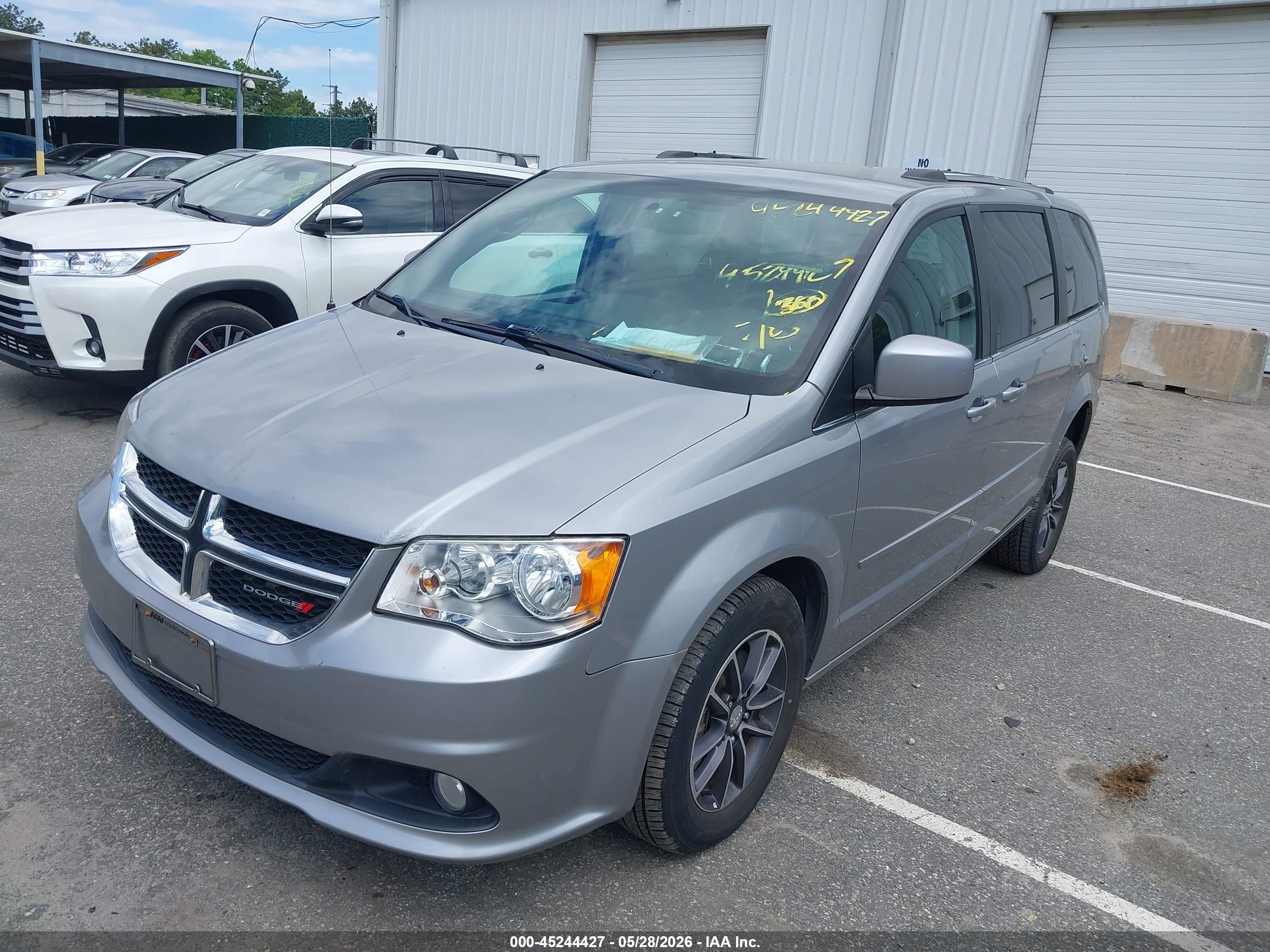 2017 DODGE GRAND CARAVAN SXT — I2